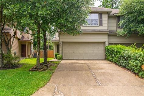 7 S Burberry Park Cir, The Woodlands, TX 77382